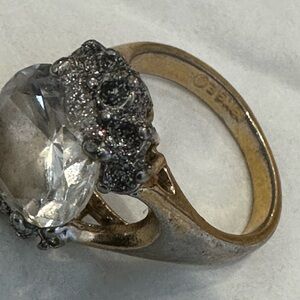 18kGE vintage goldtoned 3stones diamond twist Women's Ring- wear/tear due to age